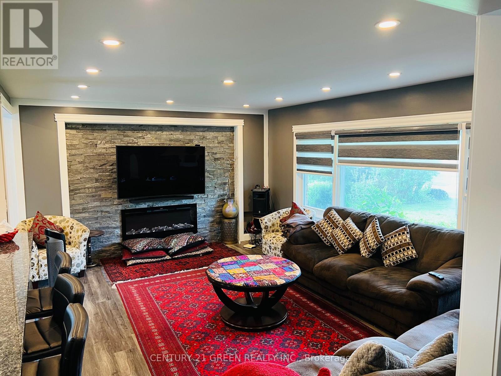 13409 Hwy 7, Halton Hills (Rural Halton Hills), Ontario  L7G 4S4 - Photo 3 - W12769896