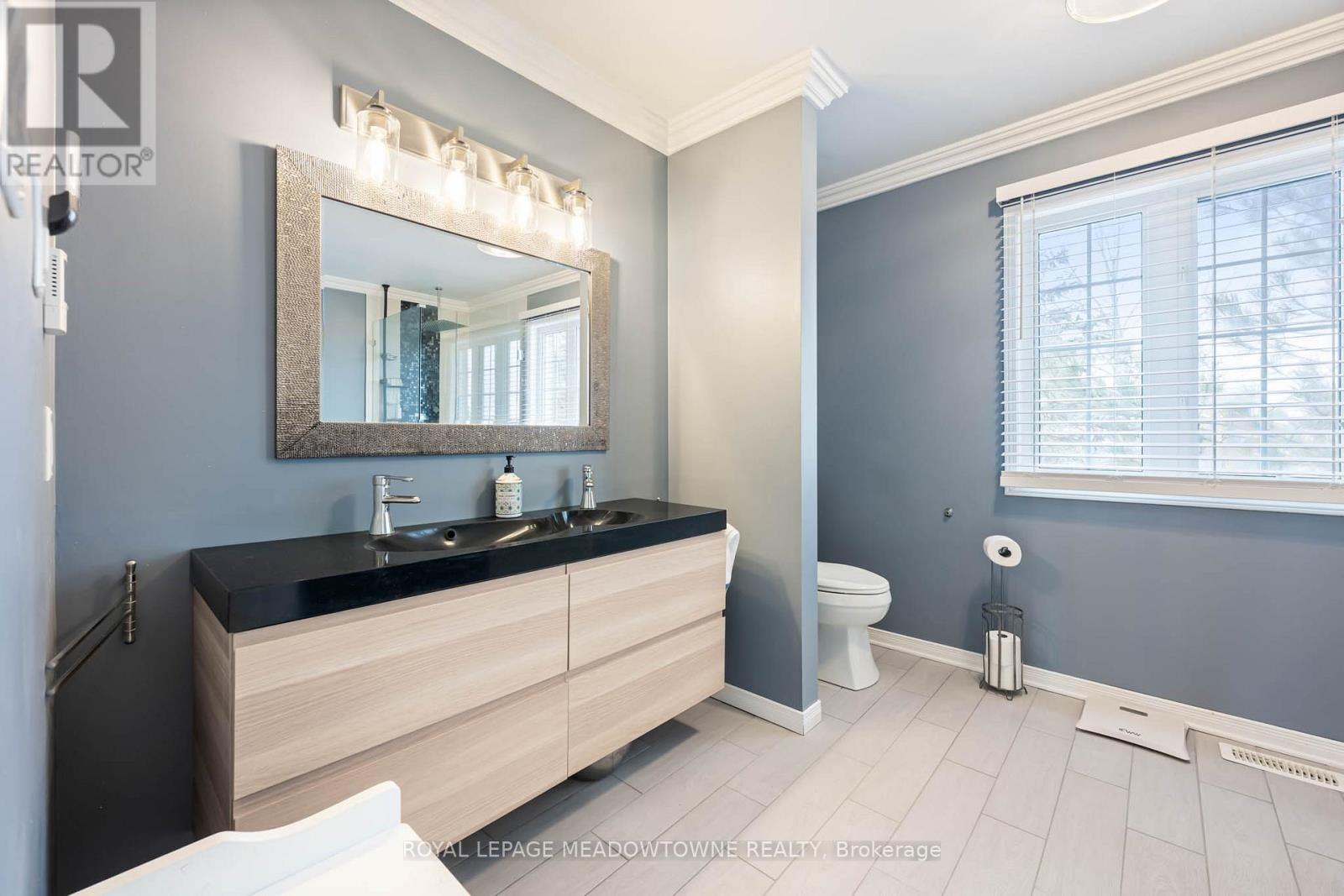 19 Grist Mill Drive, Halton Hills (Georgetown), Ontario  L7G 6C2 - Photo 28 - W12771162