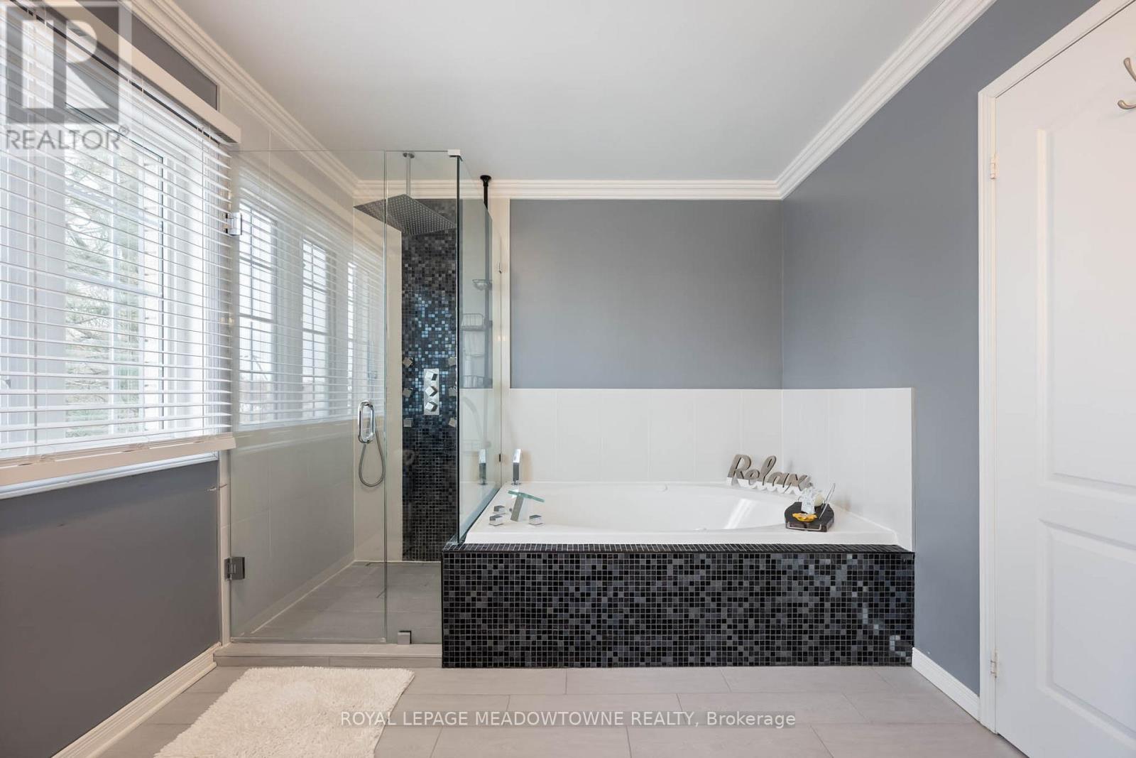 19 Grist Mill Drive, Halton Hills (Georgetown), Ontario  L7G 6C2 - Photo 29 - W12771162