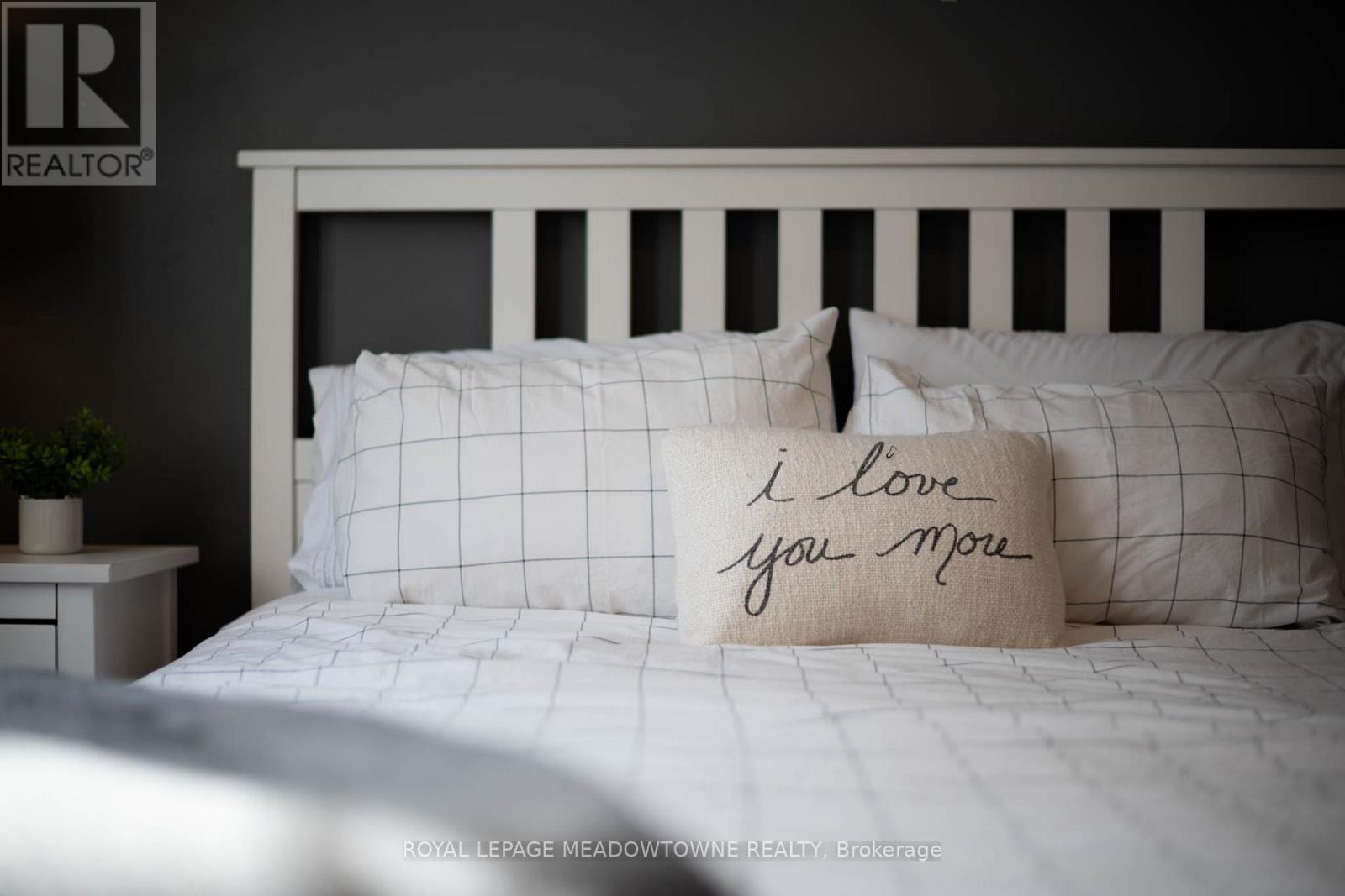 19 Grist Mill Drive, Halton Hills (Georgetown), Ontario  L7G 6C2 - Photo 35 - W12771162