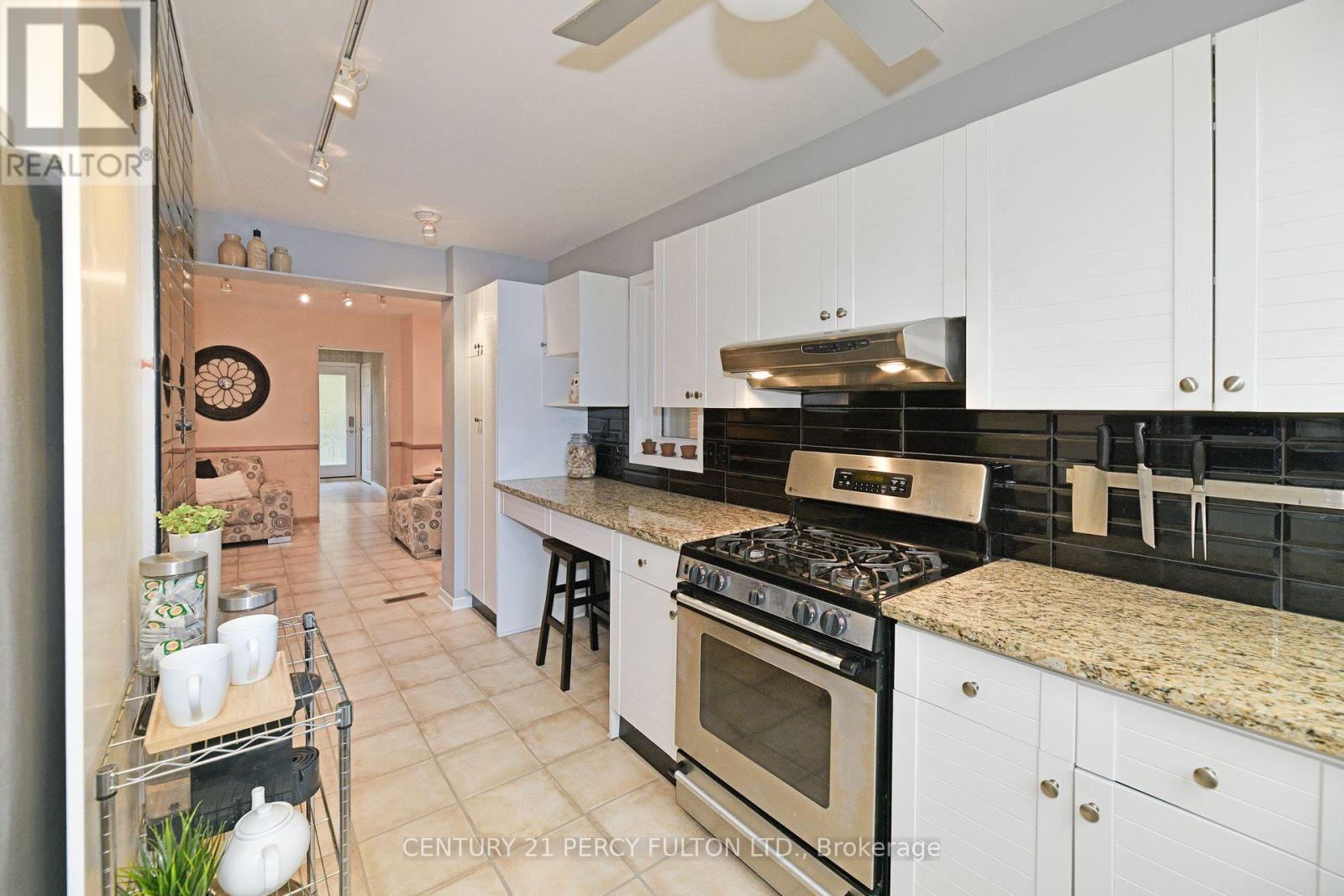 10208 Tenth Line, Halton Hills (Georgetown), Ontario  L0P 1K0 - Photo 17 - W12772696