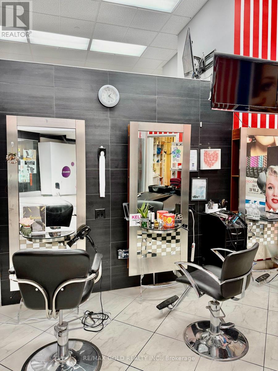 65 - 280 Guelph Street, Halton Hills (Georgetown), Ontario  L7G 4B1 - Photo 5 - W12772846