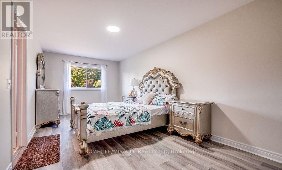 118 Mowat Crescent, Halton Hills (Georgetown), Ontario  L7G 6C8 - Photo 17 - W12773316