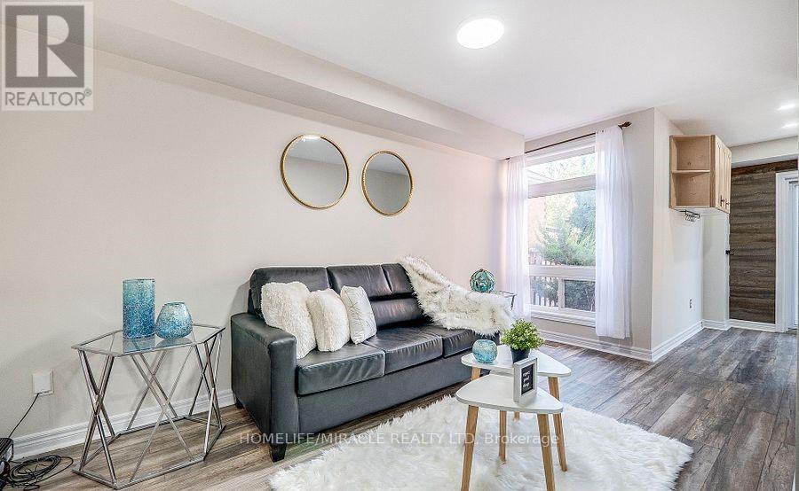 118 Mowat Crescent, Halton Hills (Georgetown), Ontario  L7G 6C8 - Photo 7 - W12773316