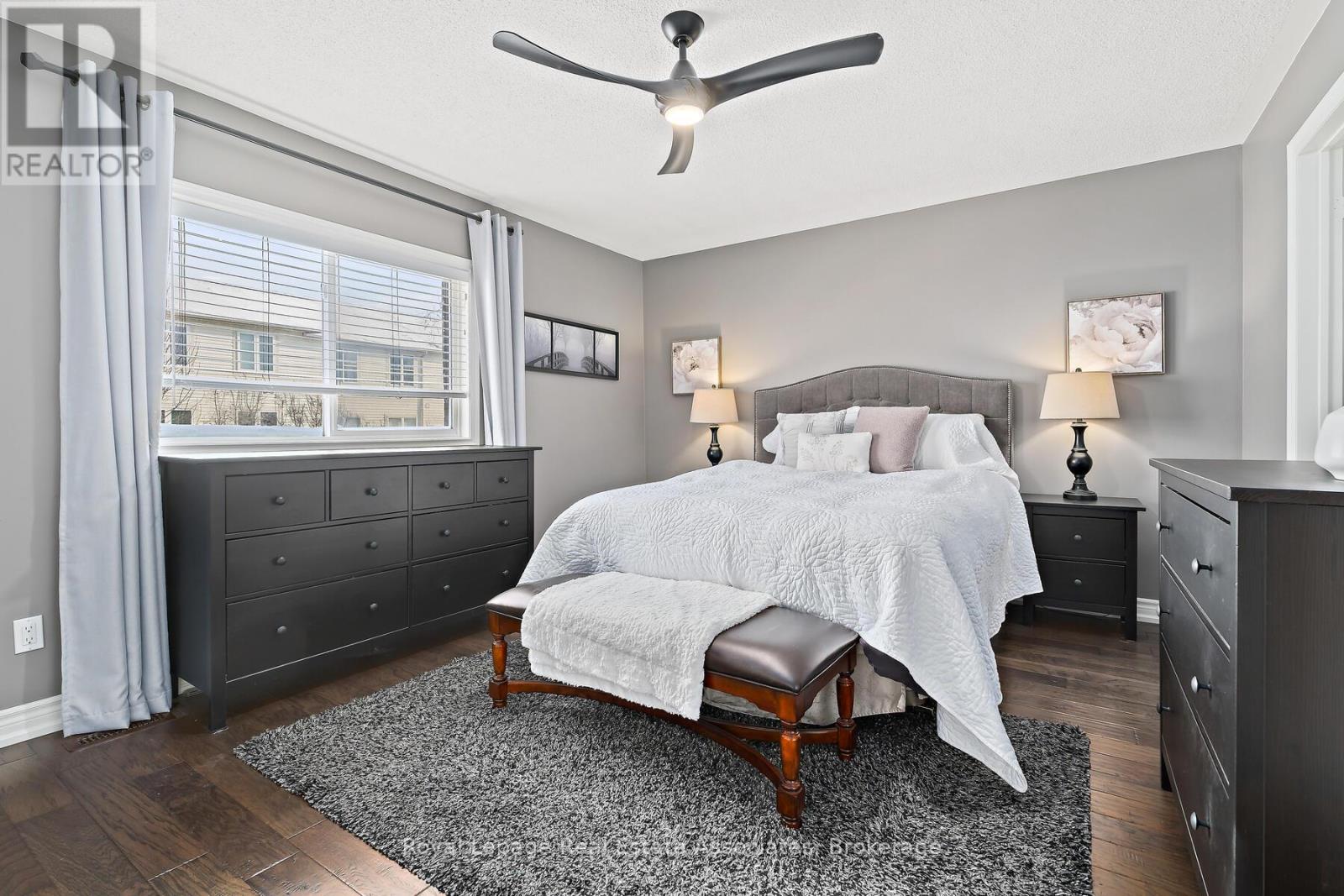 33 Bradley Drive, Halton Hills (Georgetown), Ontario  L7G 6B5 - Photo 19 - W12775654