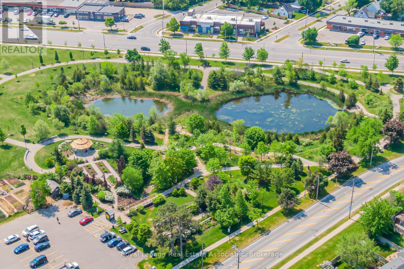 33 Bradley Drive, Halton Hills (Georgetown), Ontario  L7G 6B5 - Photo 35 - W12775654