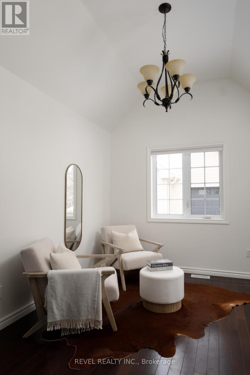 104 Charles Street, Halton Hills (Georgetown), Ontario  L7G 2M9 - Photo 17 - W12777184