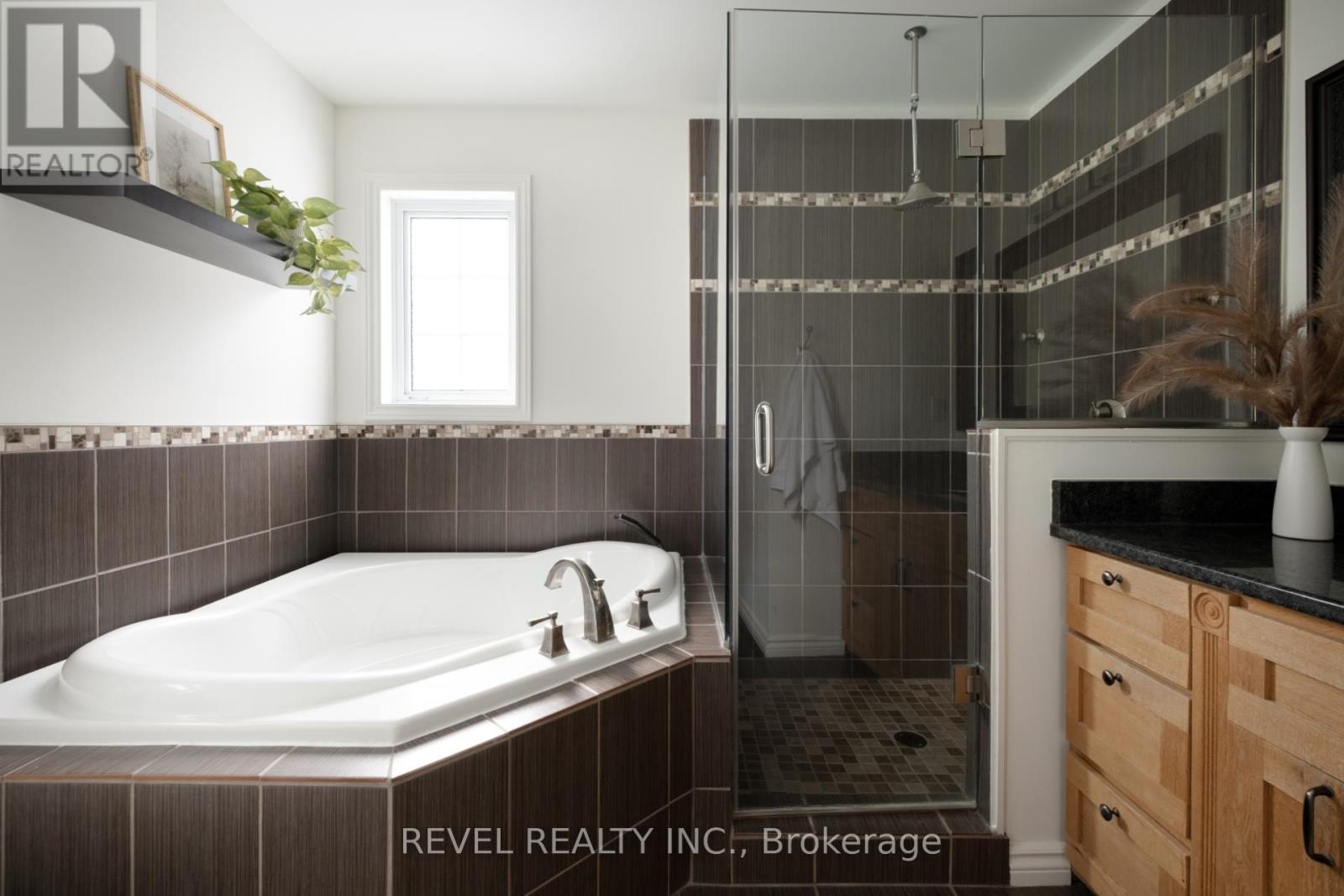 104 Charles Street, Halton Hills (Georgetown), Ontario  L7G 2M9 - Photo 24 - W12777184