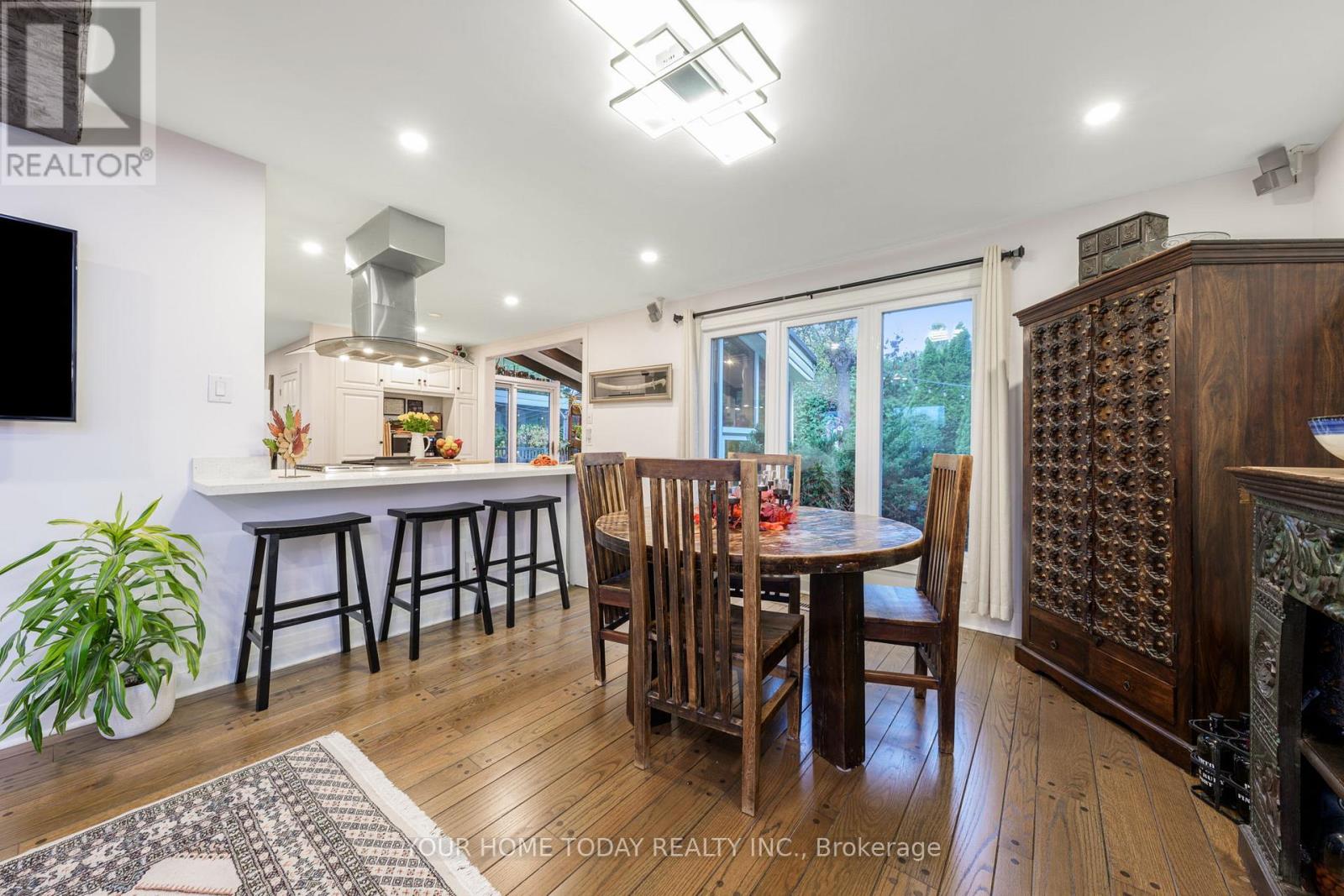 190 Main Street S, Halton Hills (Georgetown), Ontario  L7G 3E9 - Photo 12 - W12777280