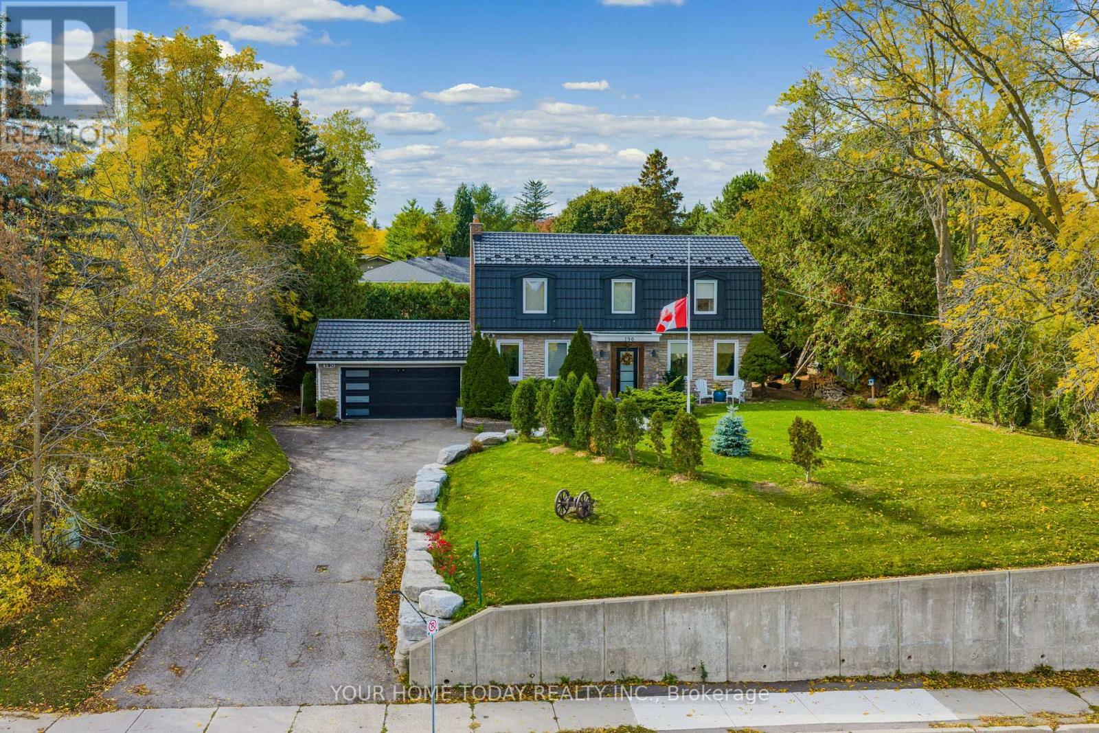 190 Main Street S, Halton Hills (Georgetown), Ontario  L7G 3E9 - Photo 2 - W12777280