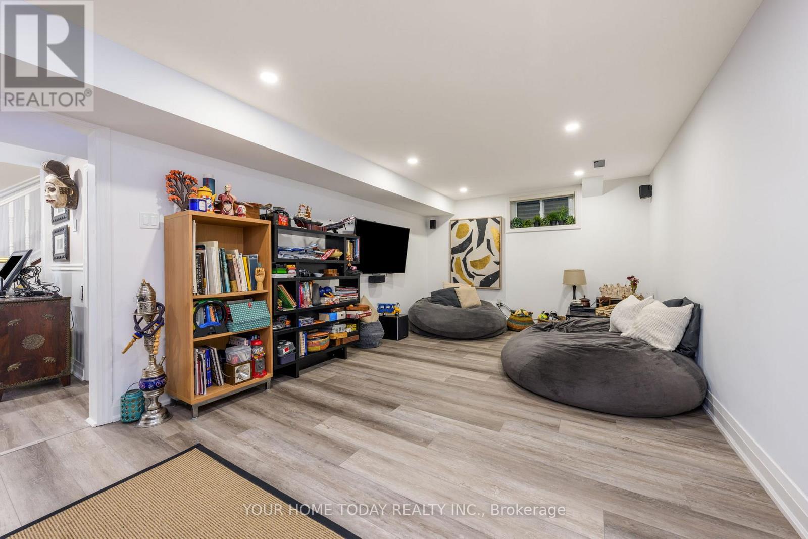 190 Main Street S, Halton Hills (Georgetown), Ontario  L7G 3E9 - Photo 32 - W12777280