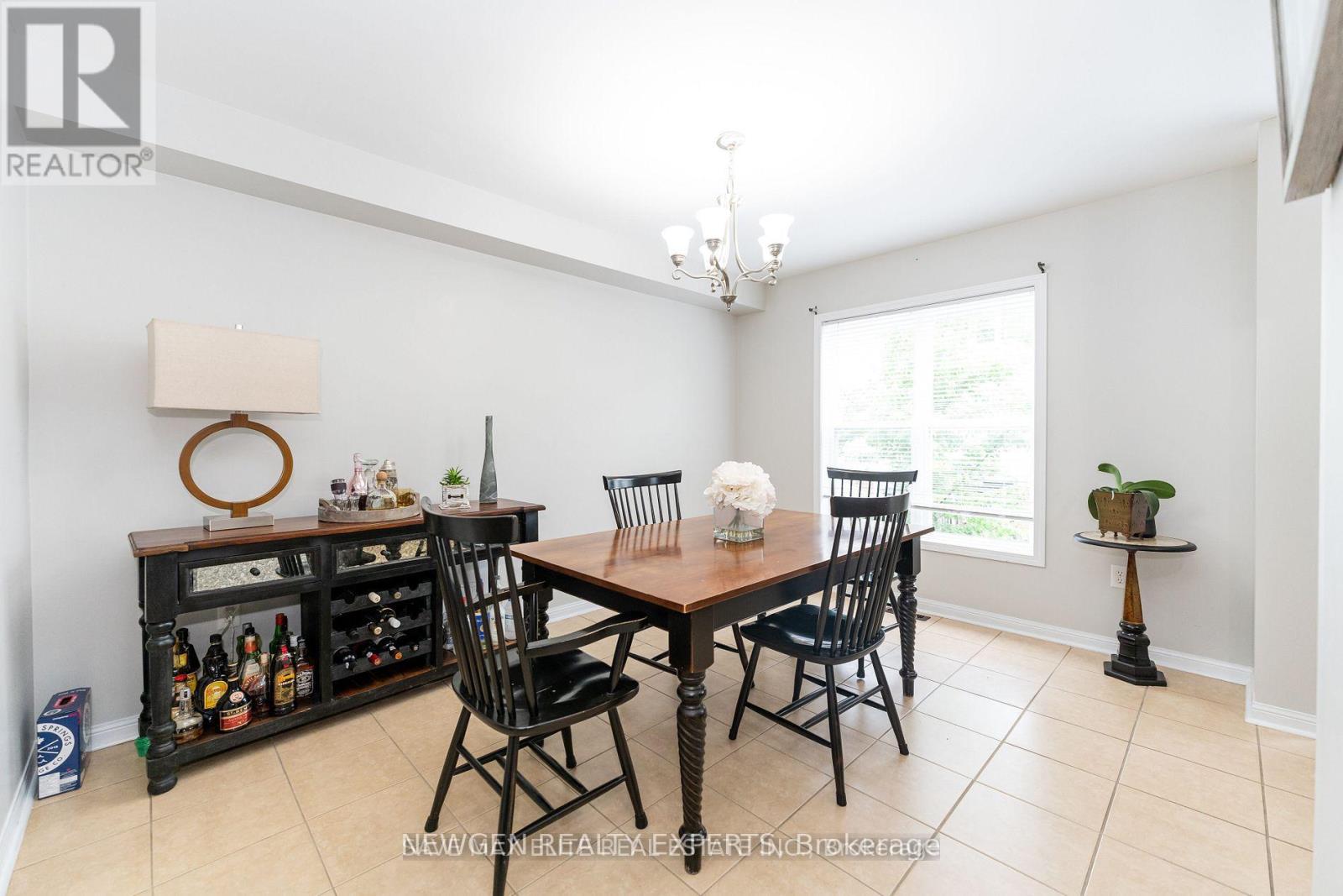 89 Seed House Lane, Halton Hills (Georgetown), Ontario  L7G 6K4 - Photo 7 - W12777678