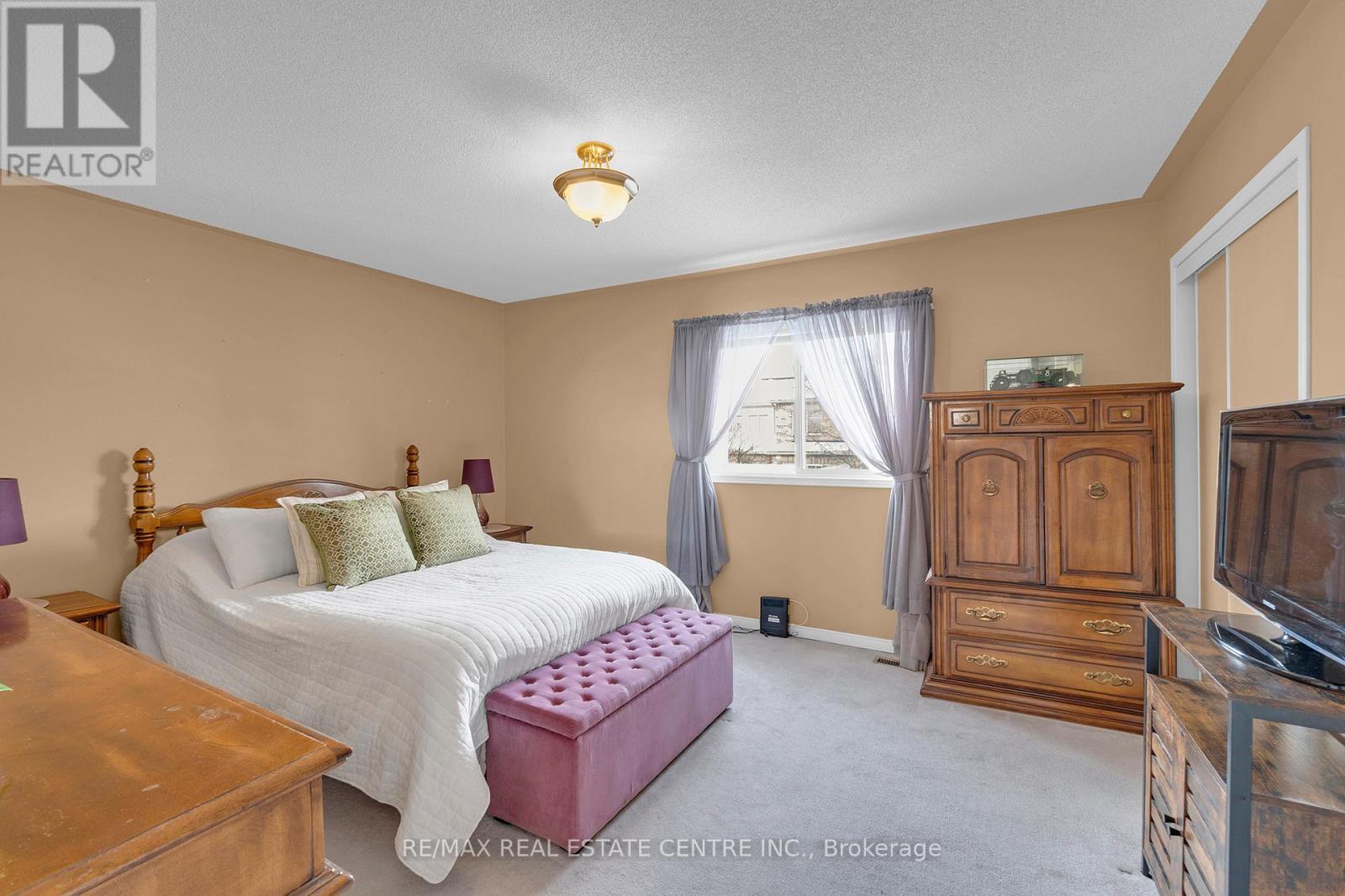 5 Harding Street, Halton Hills (Georgetown), Ontario  L7G 6B1 - Photo 16 - W12778138