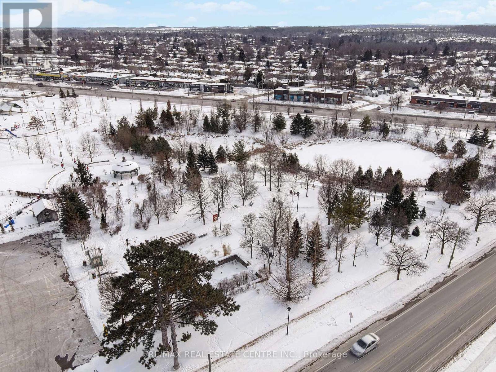 5 Harding Street, Halton Hills (Georgetown), Ontario  L7G 6B1 - Photo 35 - W12778138