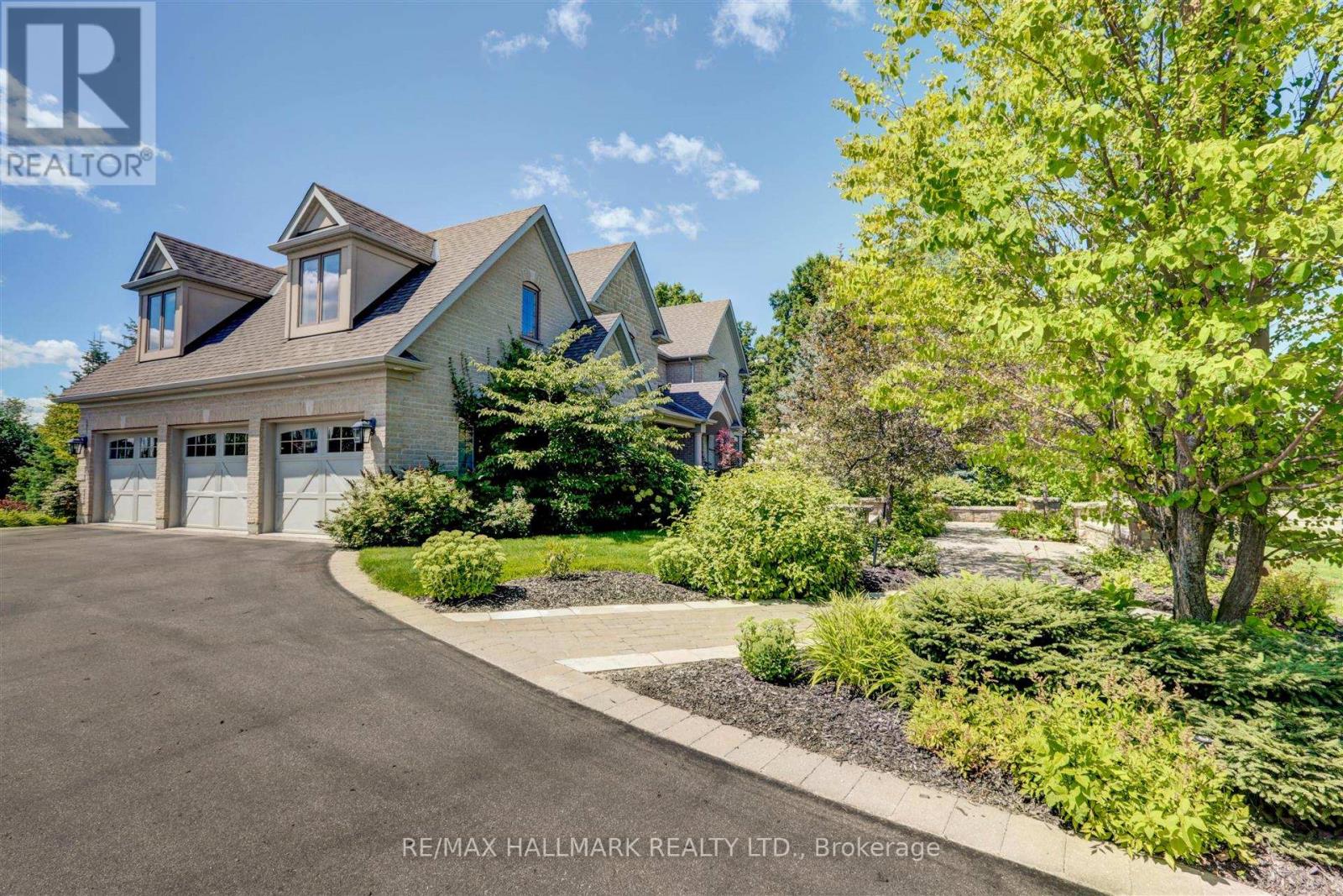 11360 Taylor Court, Milton (Brookville/haltonville), Ontario  L0P 1B0 - Photo 4 - W12779406