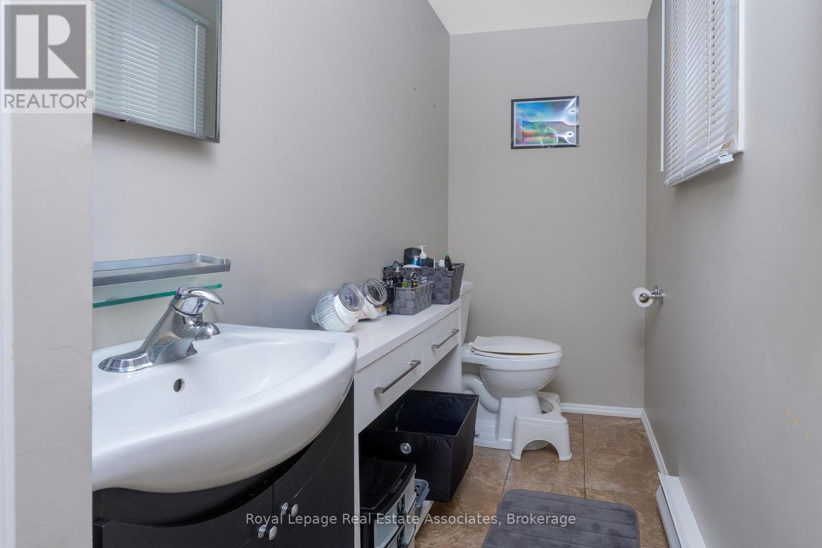 20 Kingham Road, Halton Hills (Ac Acton), Ontario  L7J 1S4 - Photo 18 - W12779660