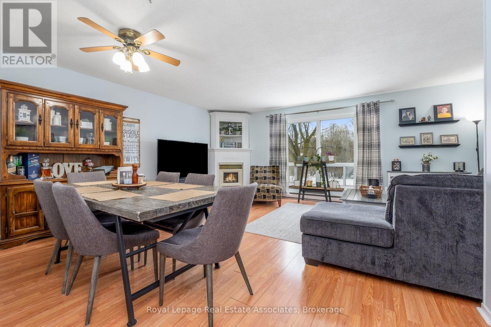 20 Kingham Road, Halton Hills (Ac Acton), Ontario  L7J 1S4 - Photo 8 - W12779660