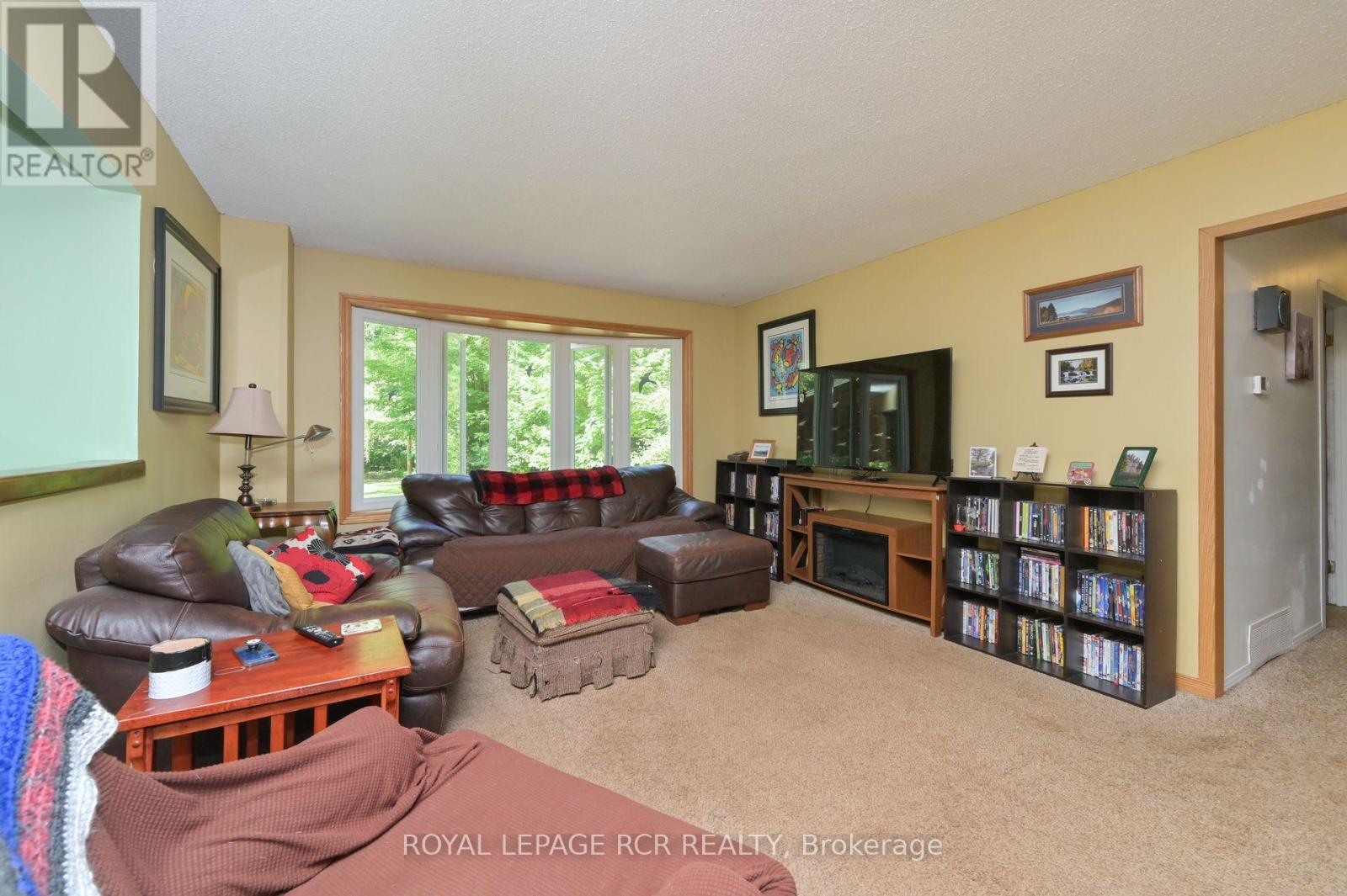 14007 Fifth Line, Halton Hills (Rural Halton Hills), Ontario  L0P 1H0 - Photo 10 - W12780510