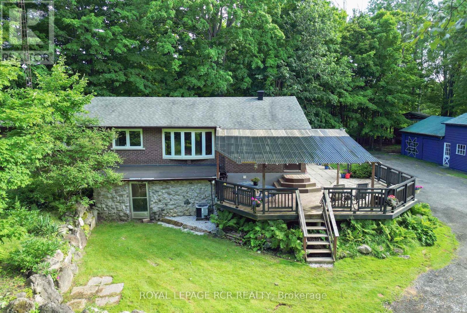 14007 Fifth Line, Halton Hills (Rural Halton Hills), Ontario  L0P 1H0 - Photo 37 - W12780510