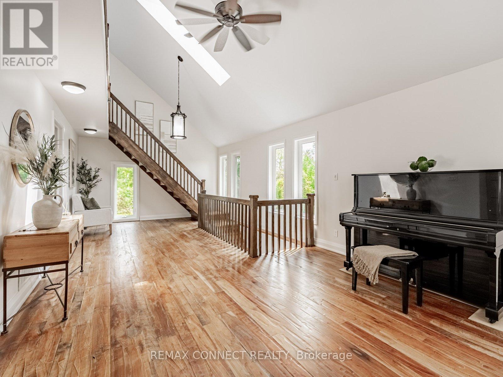 11215 Amos Drive, Milton (Brookville/haltonville), Ontario  L0P 1B0 - Photo 8 - W12782348