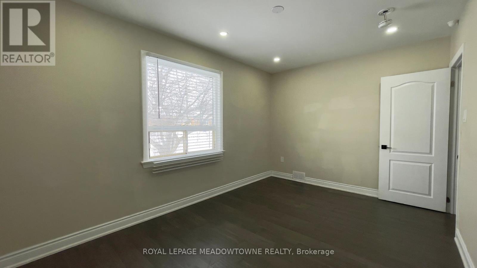 Main - 4 Keats Avenue, Halton Hills (Georgetown), Ontario  L7G 1T4 - Photo 14 - W12784004