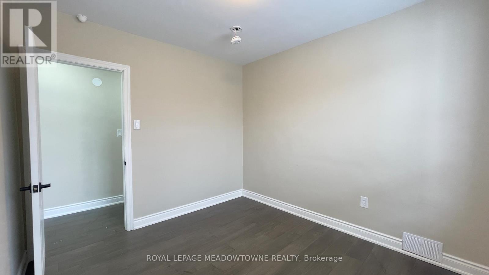 Main - 4 Keats Avenue, Halton Hills (Georgetown), Ontario  L7G 1T4 - Photo 16 - W12784004