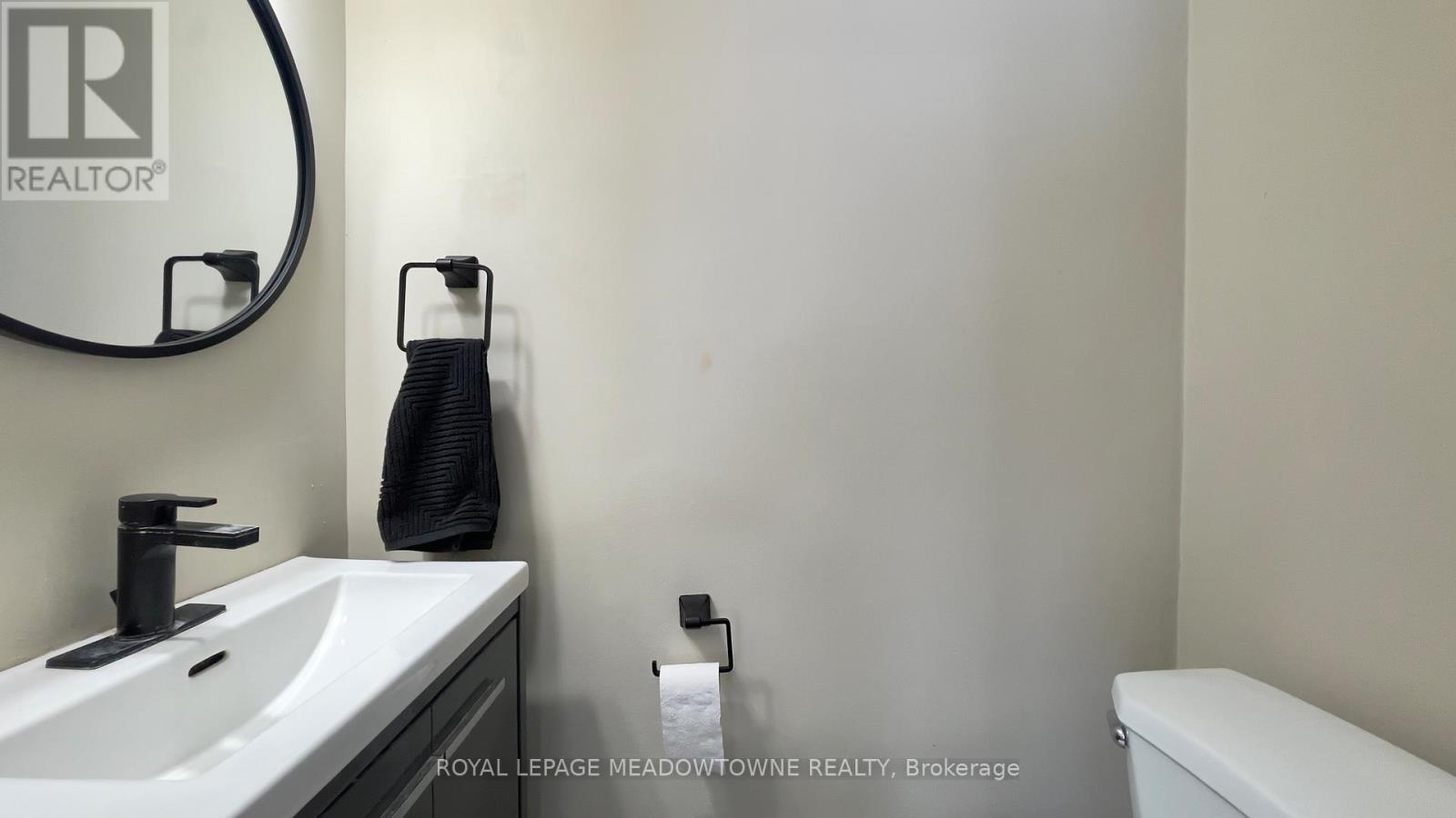 Main - 4 Keats Avenue, Halton Hills (Georgetown), Ontario  L7G 1T4 - Photo 7 - W12784004