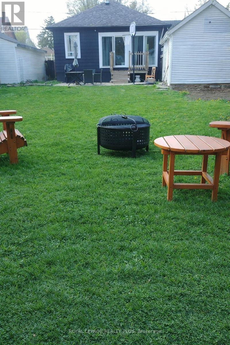 9 Ewing Street, Halton Hills (Georgetown), Ontario  L7G 2P6 - Photo 28 - W12785078