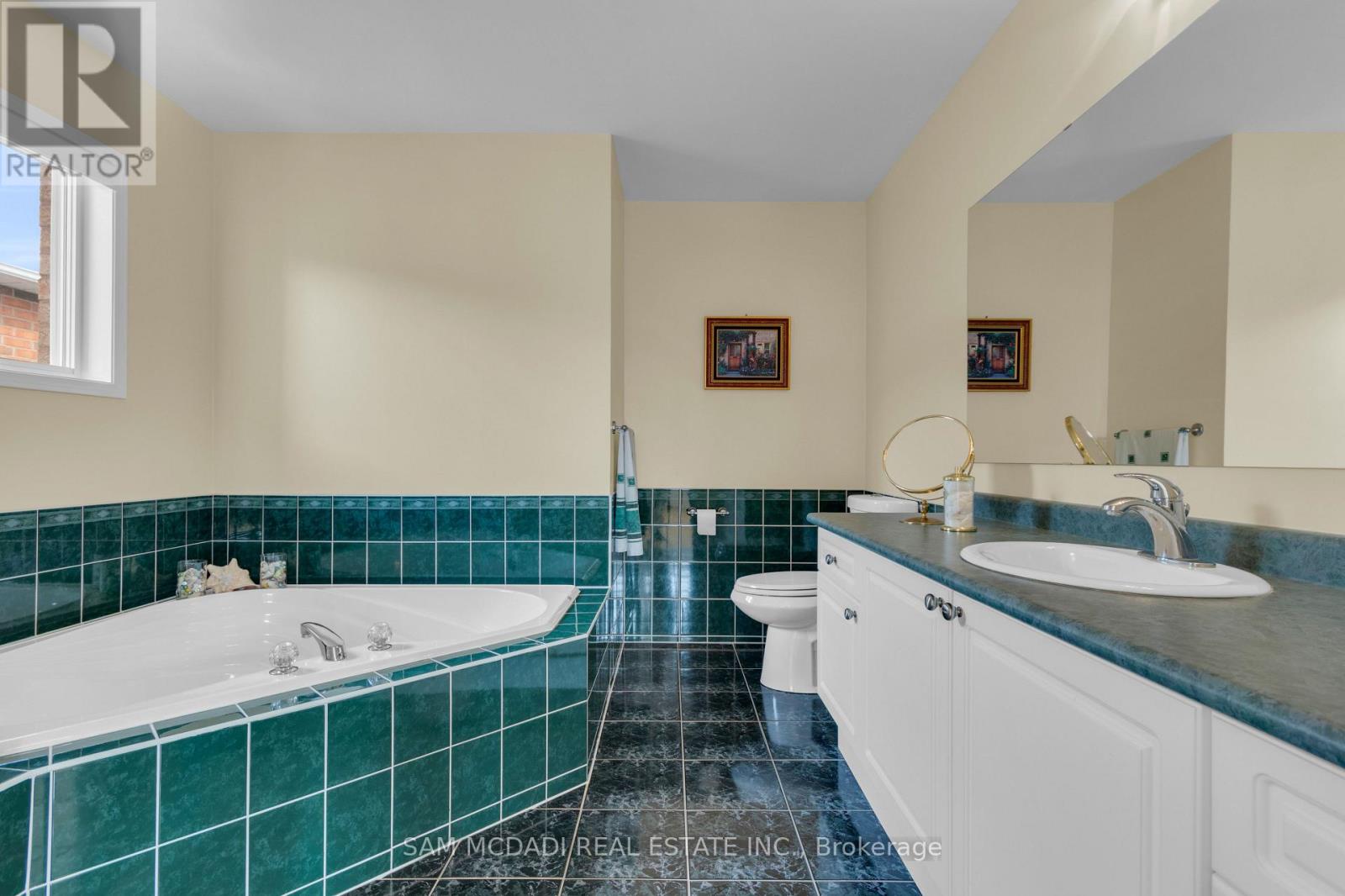 22 Nazer Street, Halton Hills (Georgetown), Ontario  L7G 5X8 - Photo 28 - W12786900