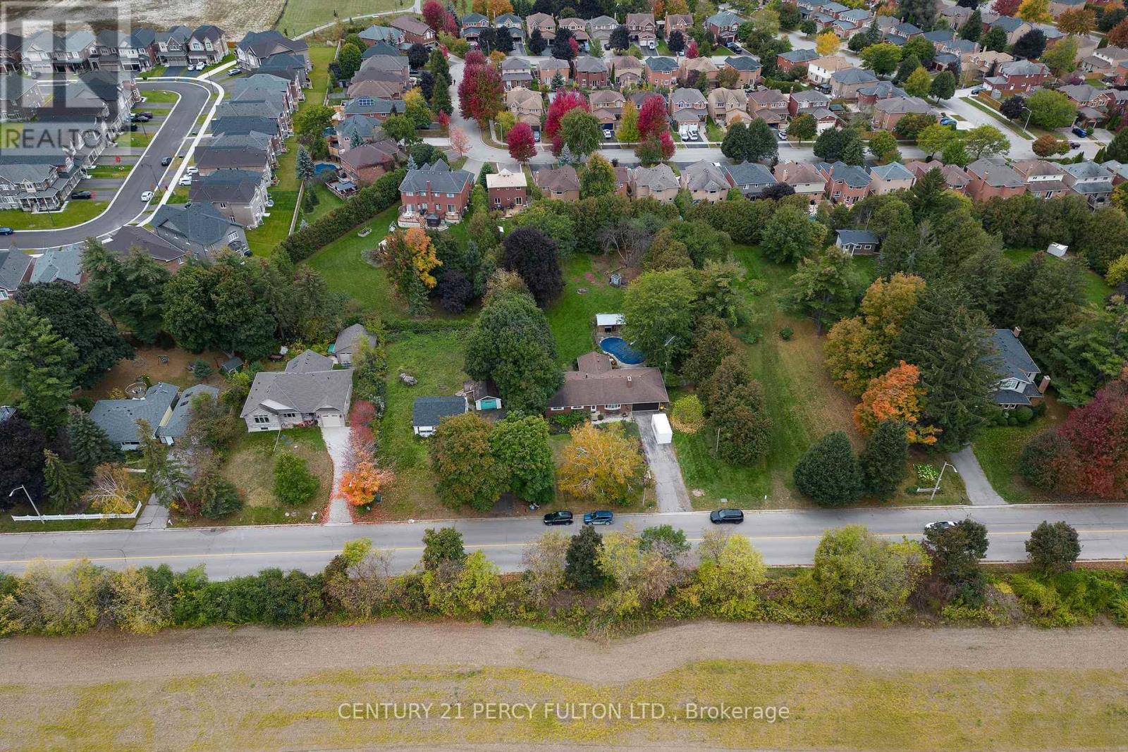 10208 Tenth Line, Halton Hills (Georgetown), Ontario  L0P 1K0 - Photo 33 - W12787732