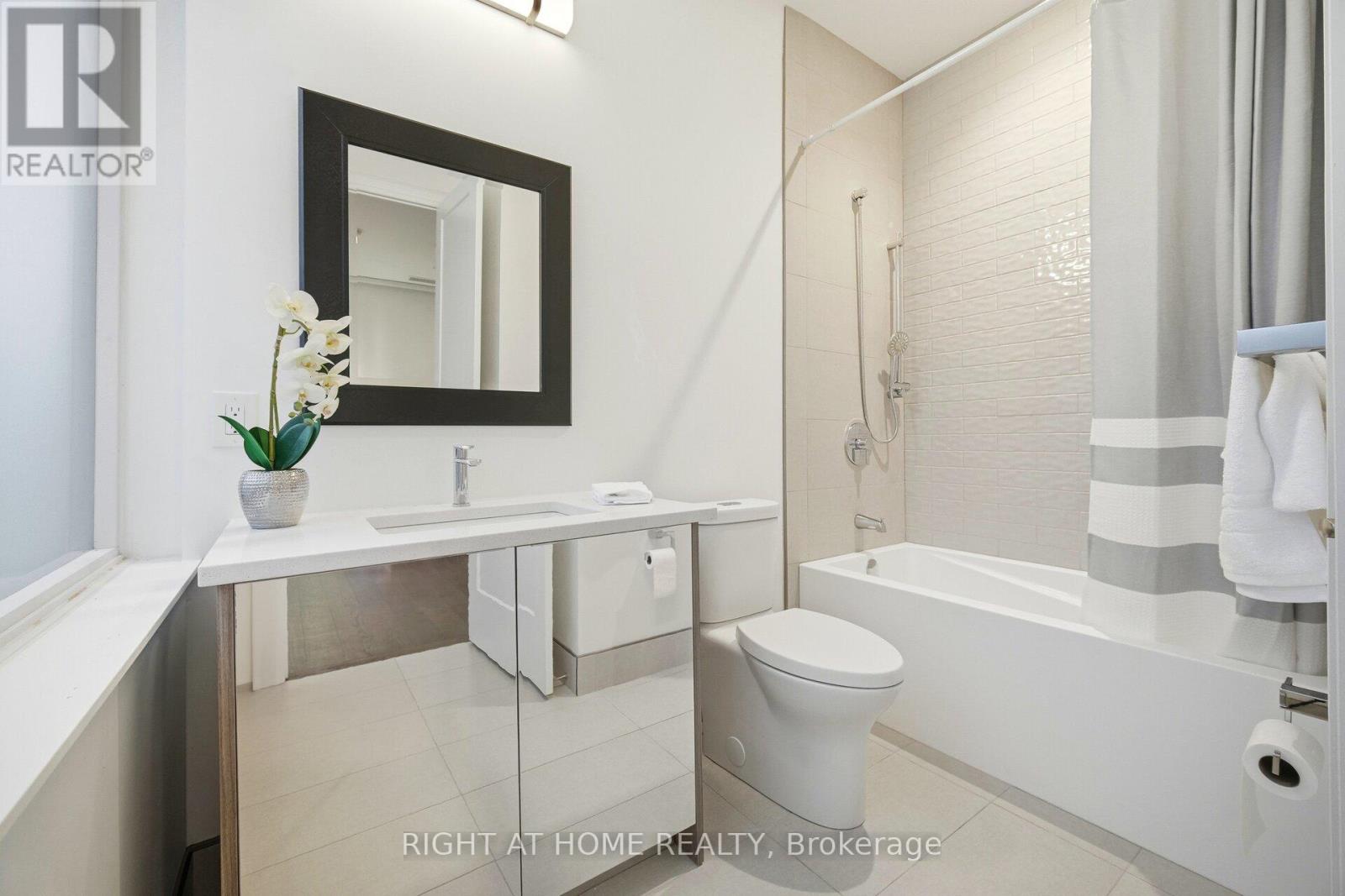 105 - 42 Mill Street, Halton Hills (Georgetown), Ontario  L7G 0P9 - Photo 33 - W12789726