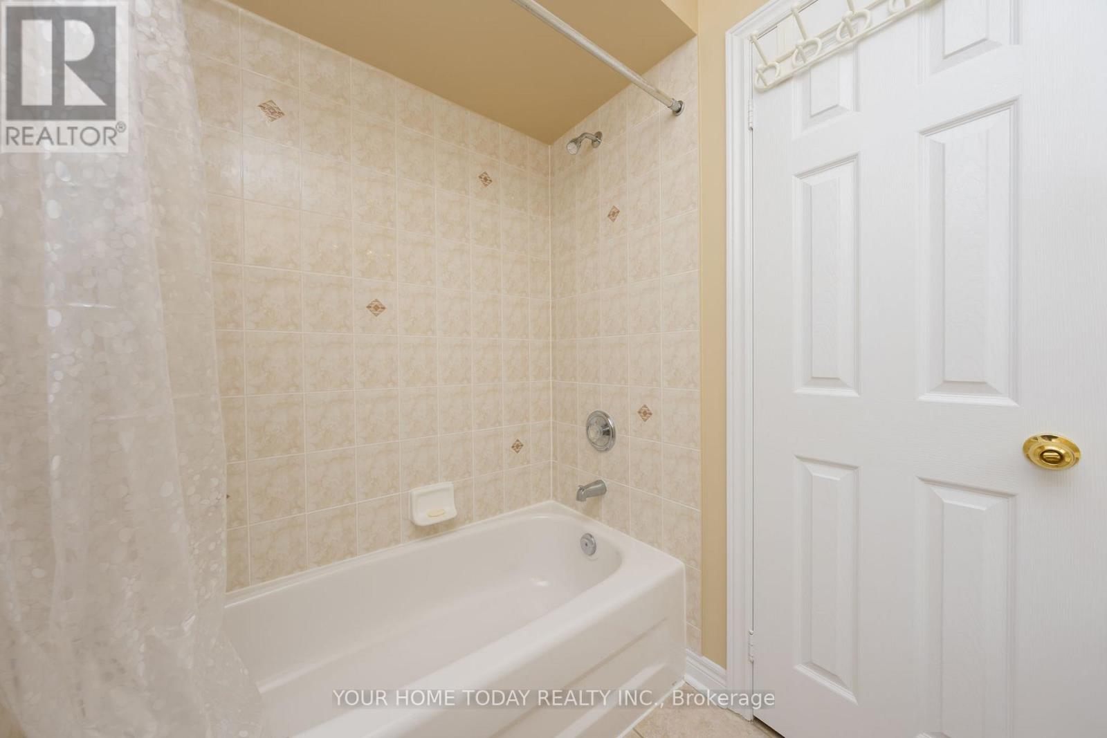 114 Russell Street, Halton Hills (Georgetown), Ontario  L7G 5Z1 - Photo 33 - W12792950