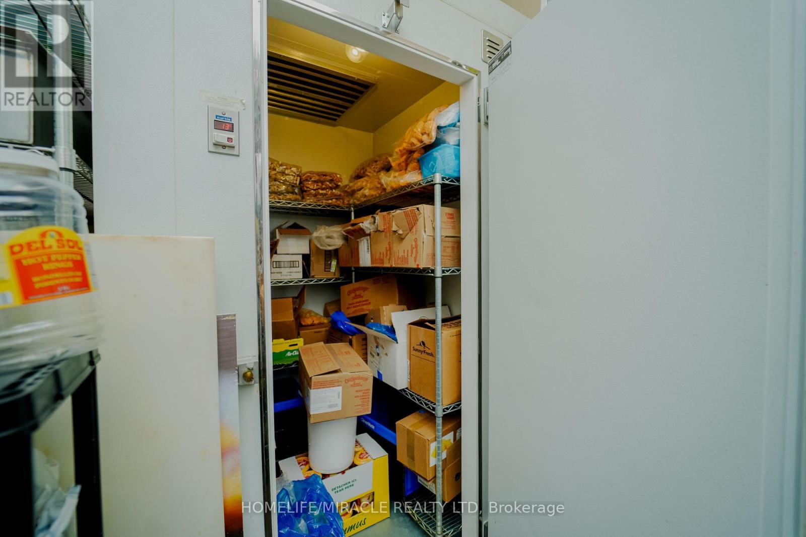 391 Queen Street, Halton Hills (Ac Acton), Ontario  L7J 0A8 - Photo 15 - W12793720