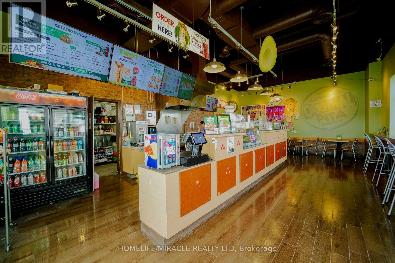 391 Queen Street, Halton Hills (Ac Acton), Ontario  L7J 0A8 - Photo 3 - W12793720