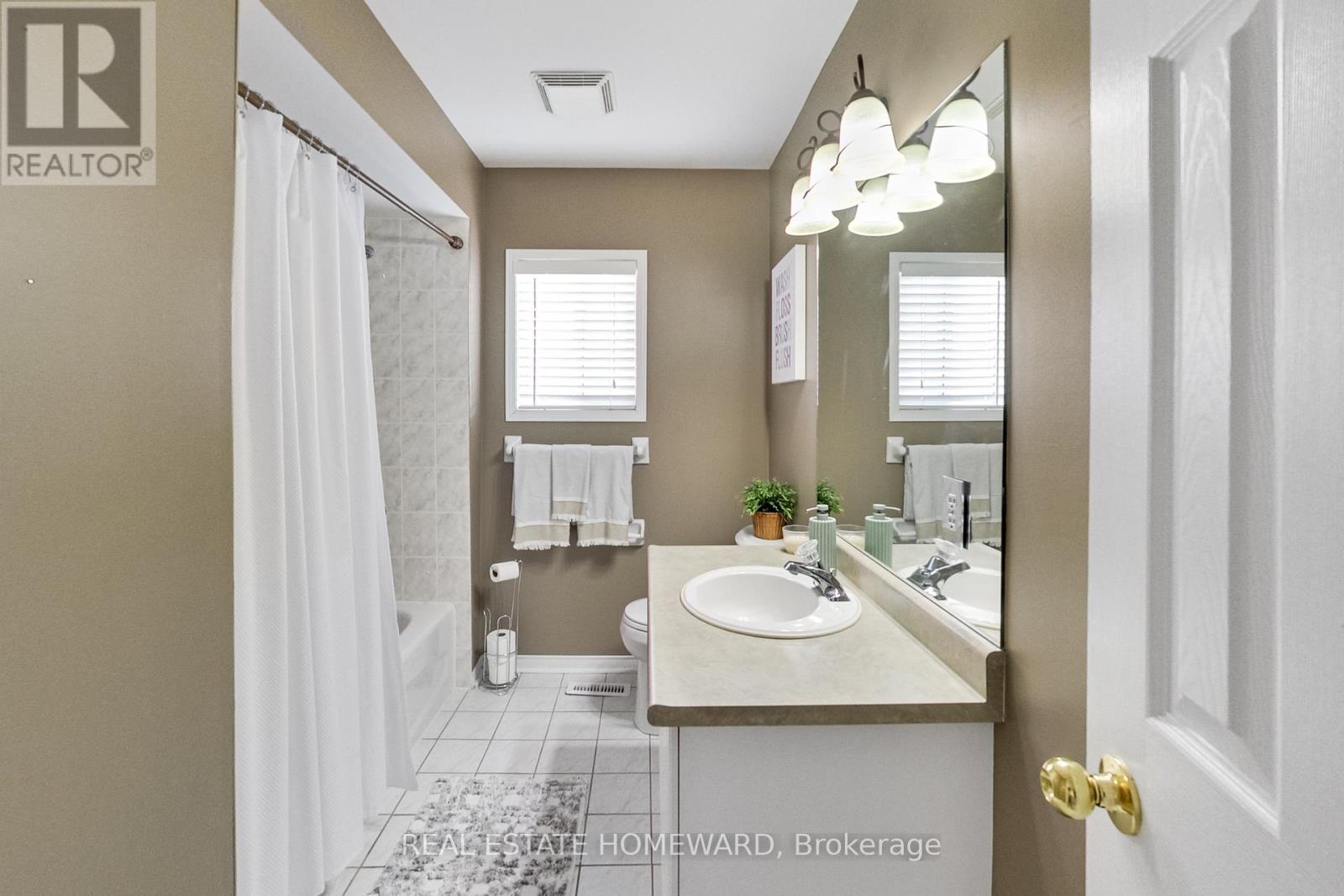 53 Bradley Drive, Halton Hills (Georgetown), Ontario  L7G 6B6 - Photo 10 - W12796510