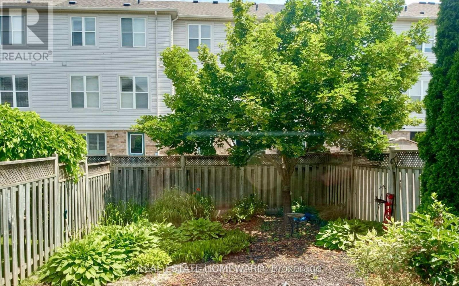 53 Bradley Drive, Halton Hills (Georgetown), Ontario  L7G 6B6 - Photo 16 - W12796510