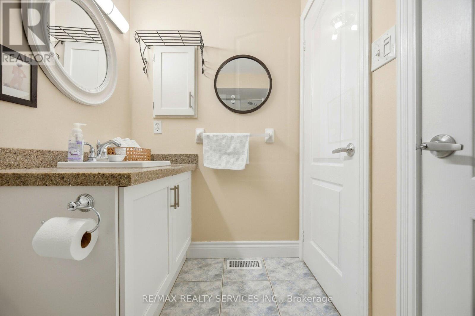 26 Hamilton Crescent, Halton Hills (Georgetown), Ontario  L7G 5R8 - Photo 16 - W12796624