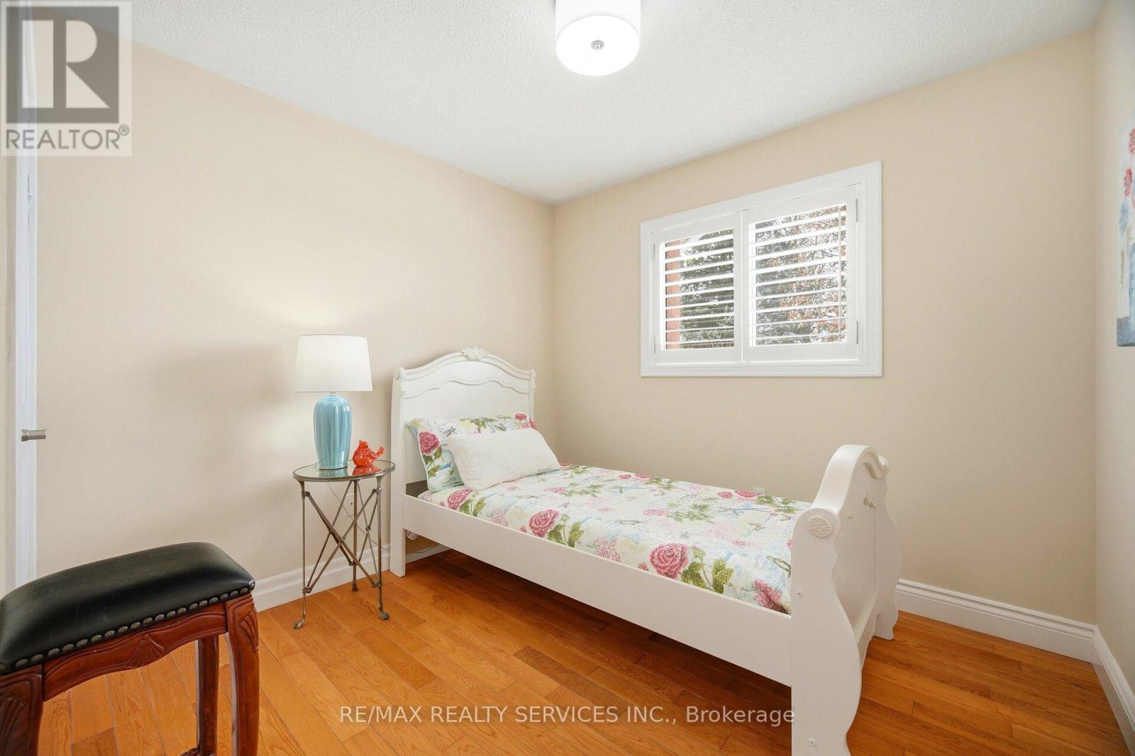 26 Hamilton Crescent, Halton Hills (Georgetown), Ontario  L7G 5R8 - Photo 21 - W12796624