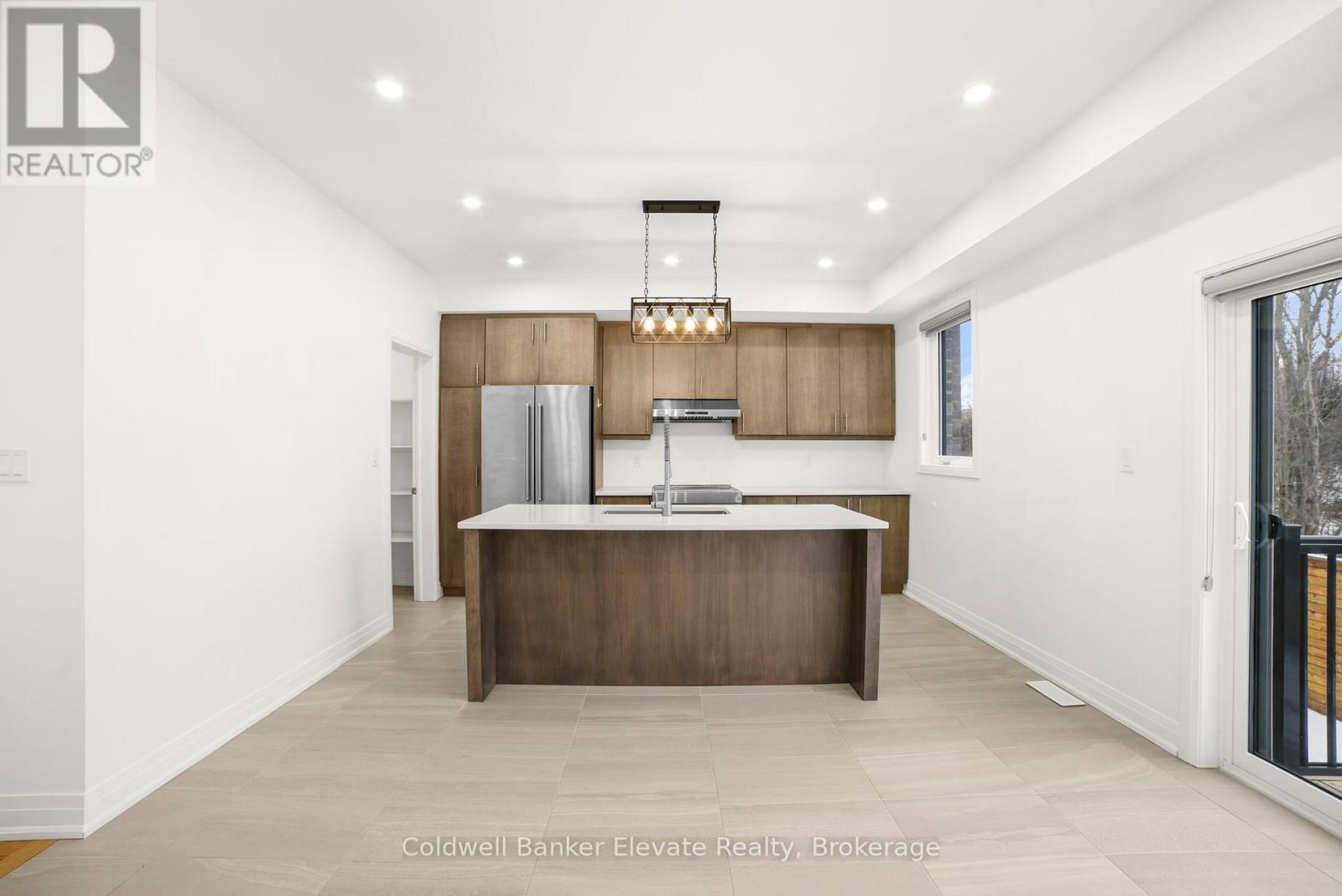 42 Windtree Way, Halton Hills (Georgetown), Ontario  L7G 0C4 - Photo 7 - W12799744