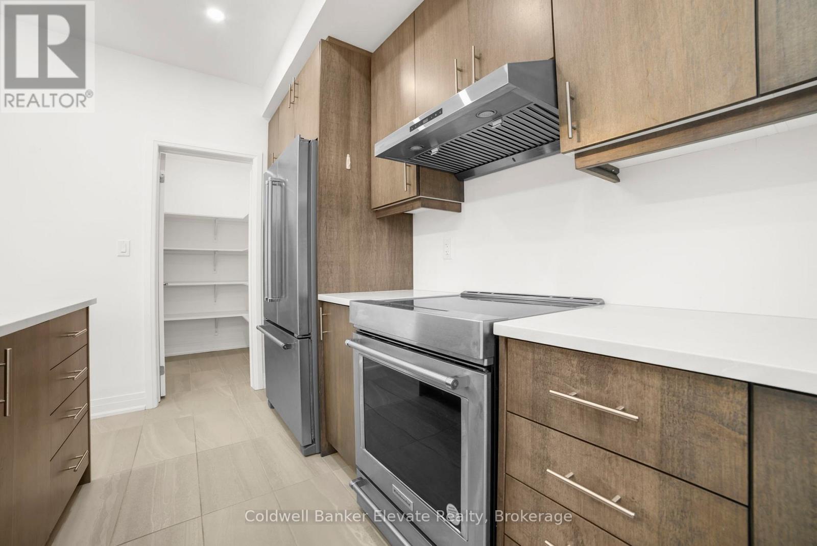 42 Windtree Way, Halton Hills (Georgetown), Ontario  L7G 0C4 - Photo 8 - W12799744