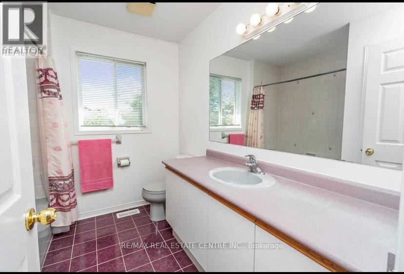 7 Curry Crescent, Halton Hills (Georgetown), Ontario  L7G 5L4 - Photo 24 - W12800518