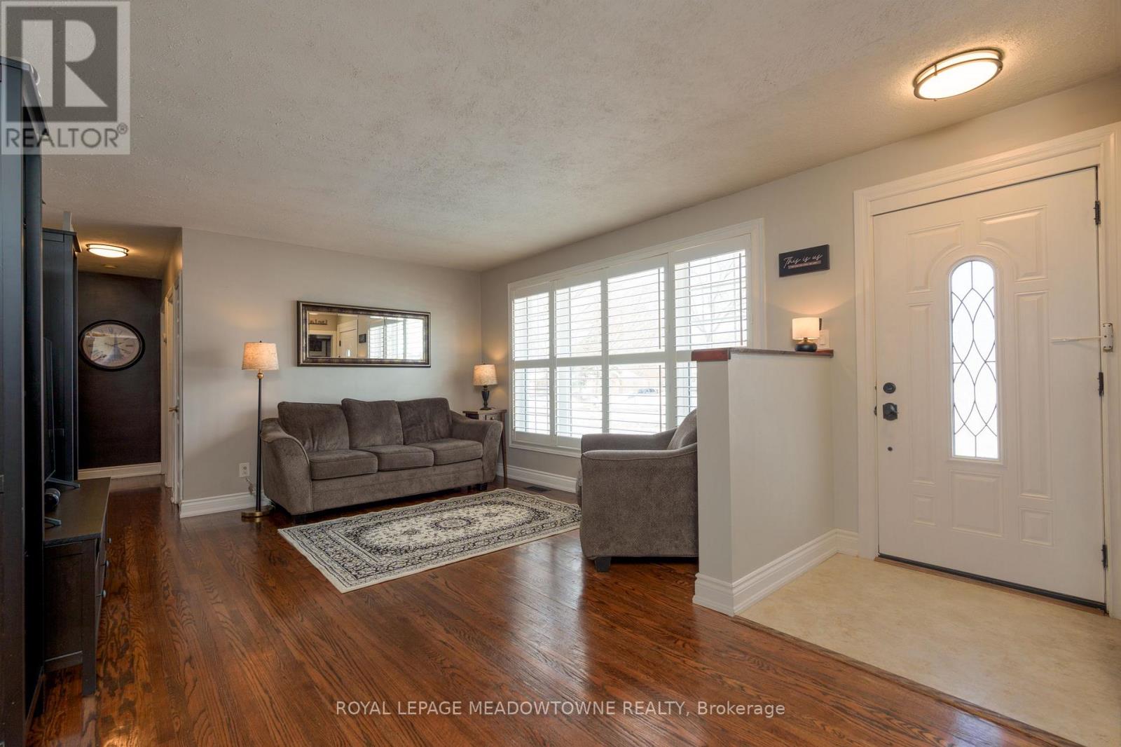 80 Sargent Road, Halton Hills (Georgetown), Ontario  L7G 1L1 - Photo 8 - W12800696