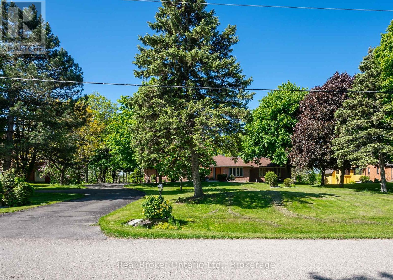 10158 Old Pine Crest Road, Halton Hills (Rural Halton Hills), Ontario  L0P 1K0 - Photo 48 - W12800796