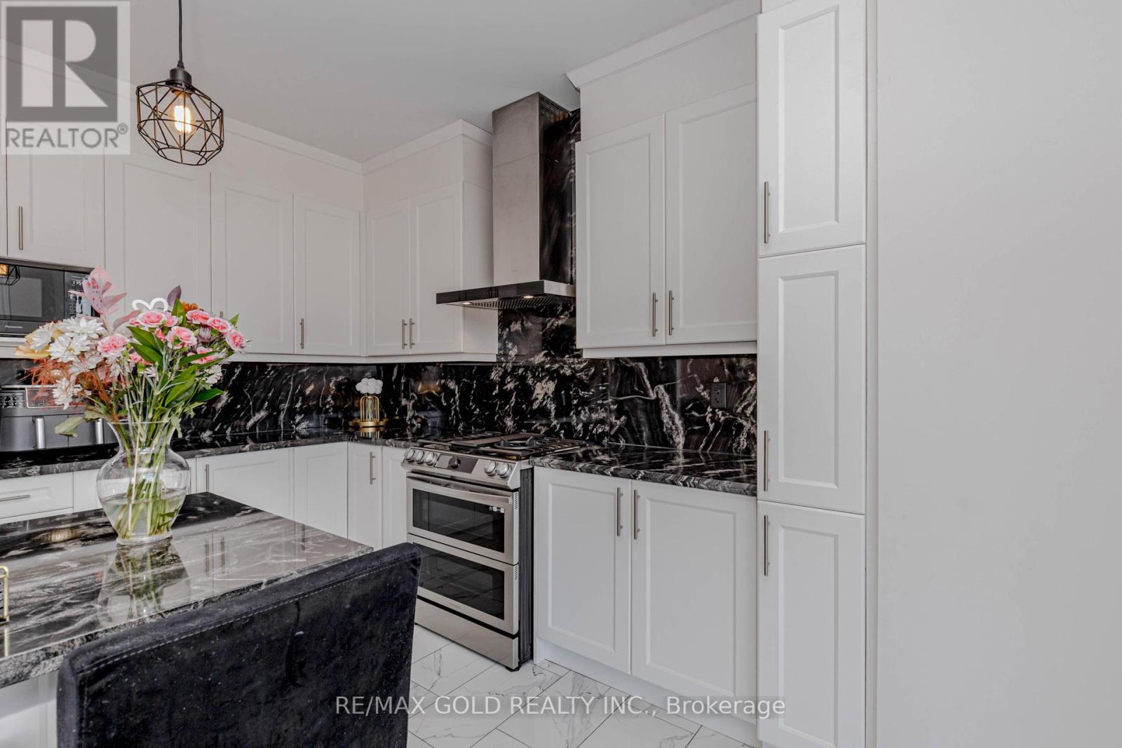 18 Branigan Crescent, Halton Hills (Georgetown), Ontario  L7G 0N2 - Photo 23 - W12802578