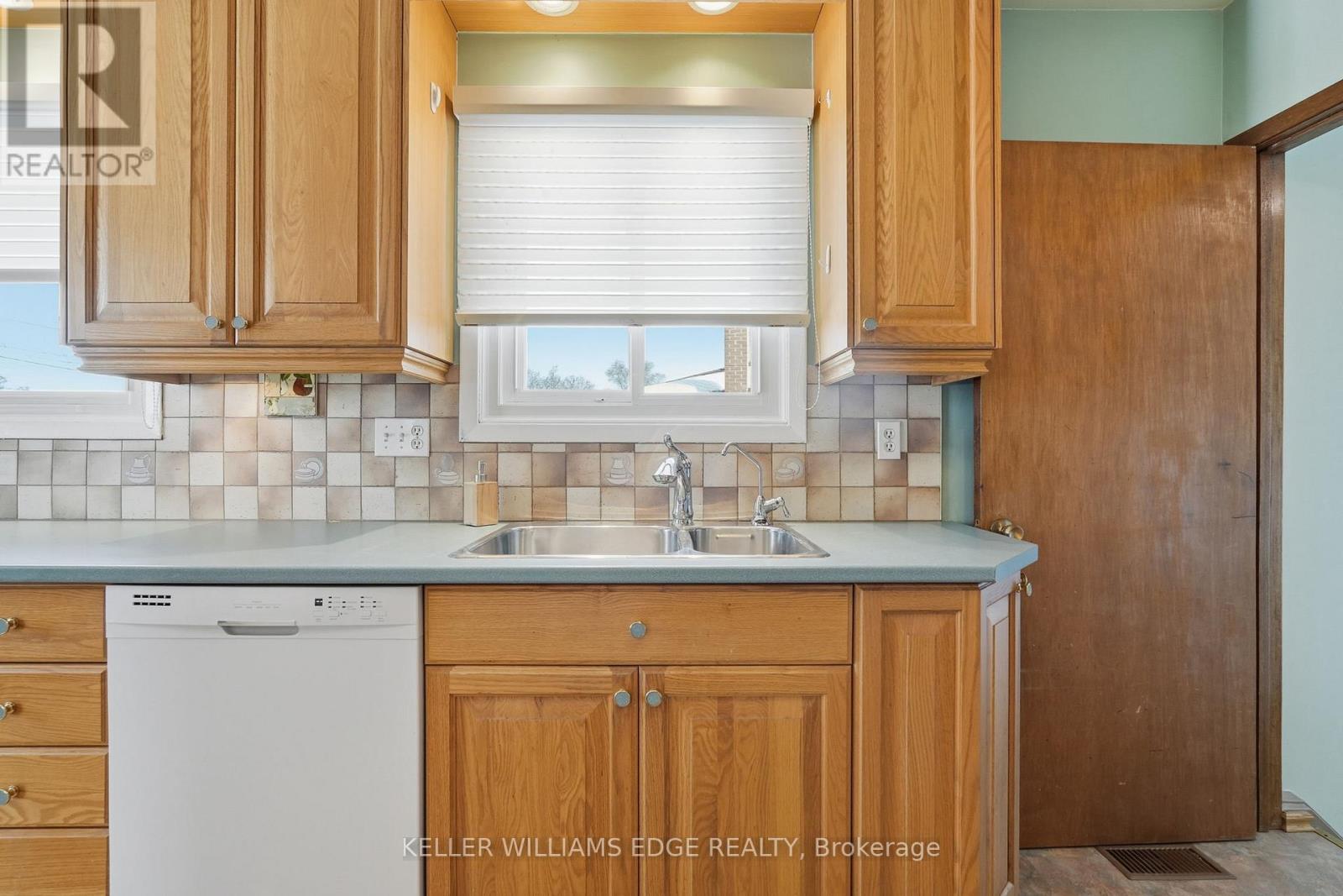 59 Weber Drive, Halton Hills (Georgetown), Ontario  L7G 1C5 - Photo 16 - W12802828