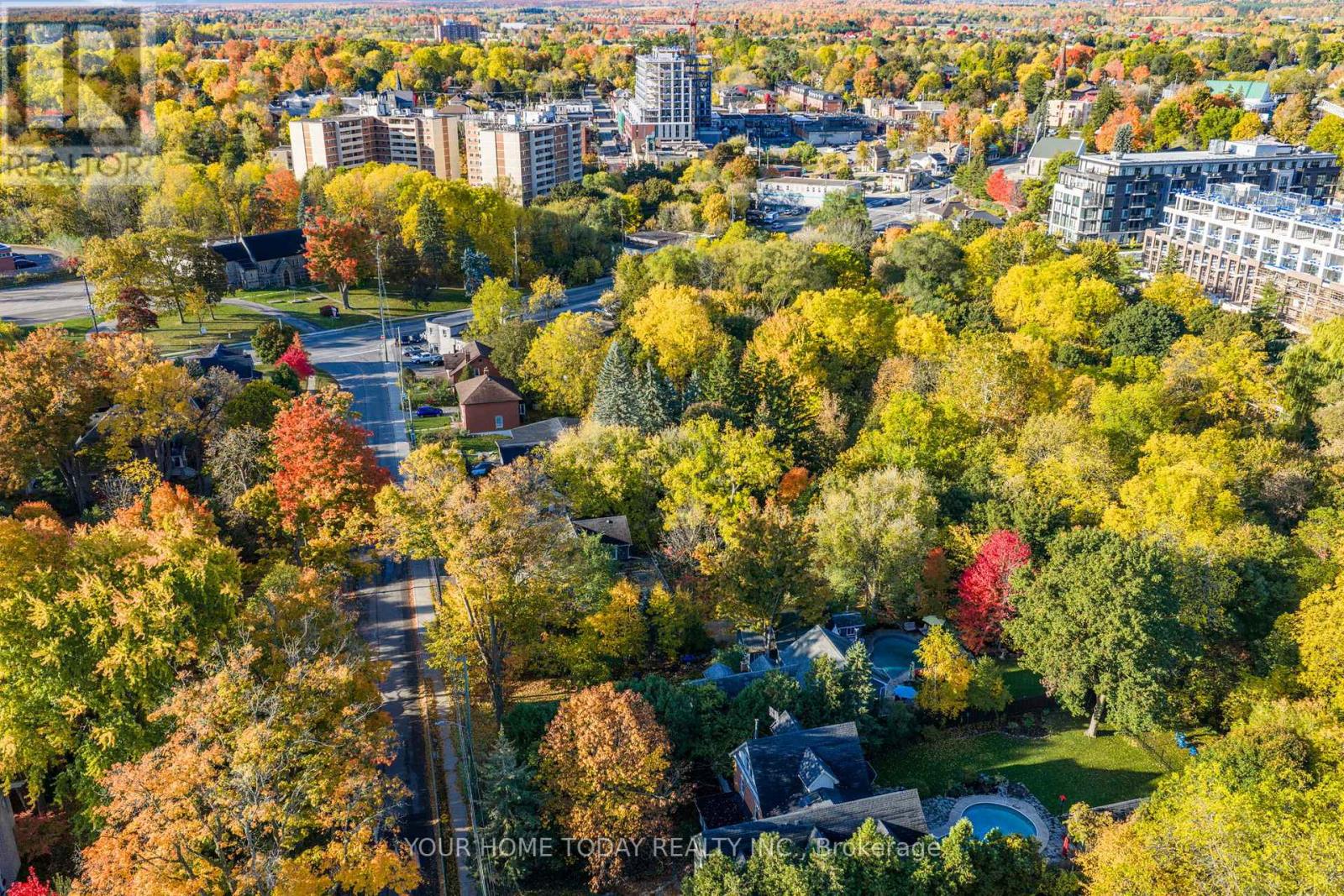 15 Queen Street, Halton Hills (Georgetown), Ontario  L7G 2E3 - Photo 48 - W12803504