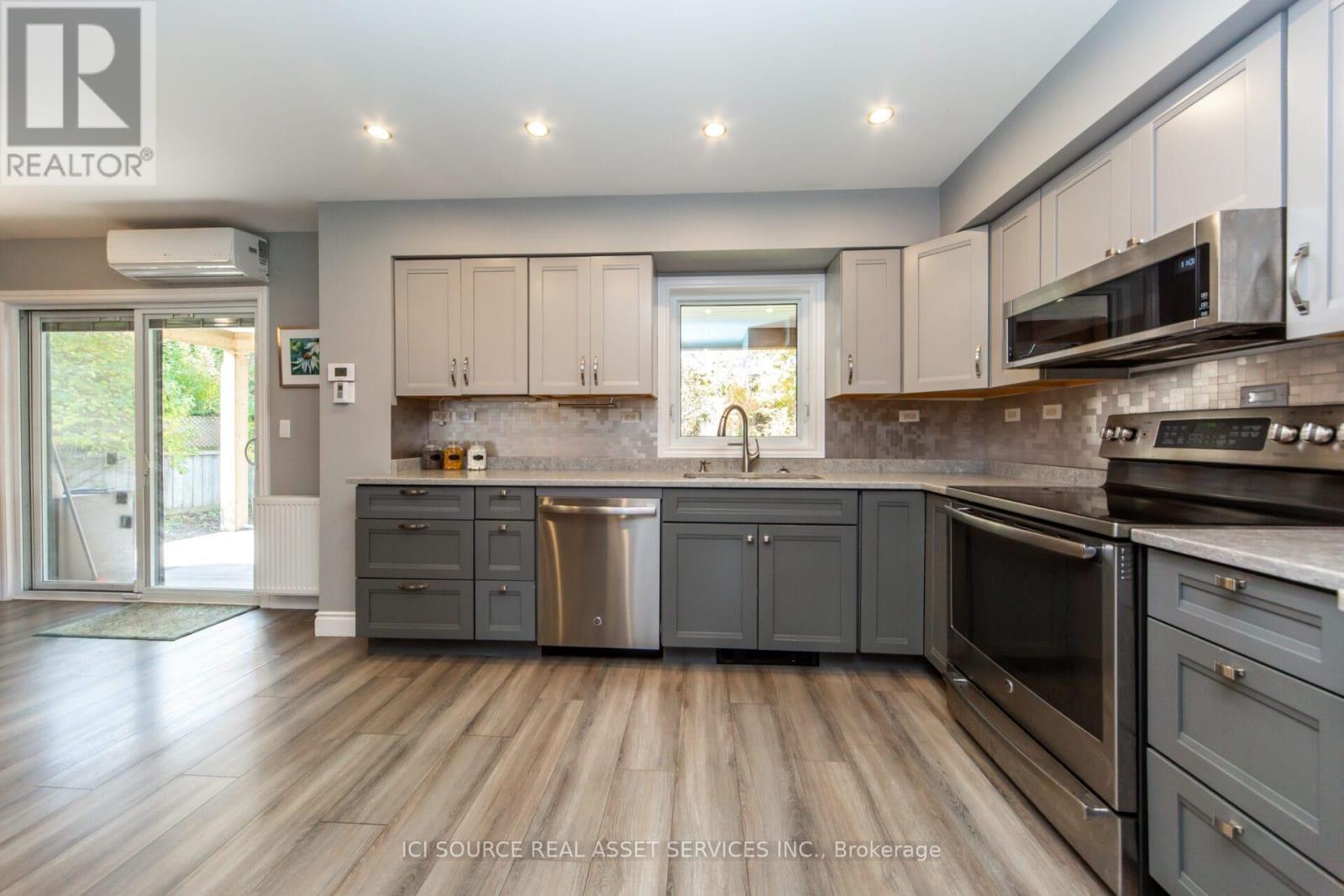 199 Mason Boulevard, Halton Hills (Ac Acton), Ontario  L7J 1A7 - Photo 10 - W12804724