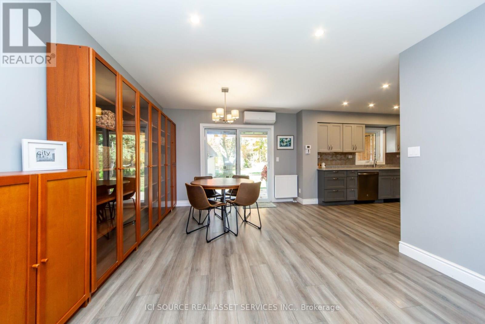 199 Mason Boulevard, Halton Hills (Ac Acton), Ontario  L7J 1A7 - Photo 17 - W12804724