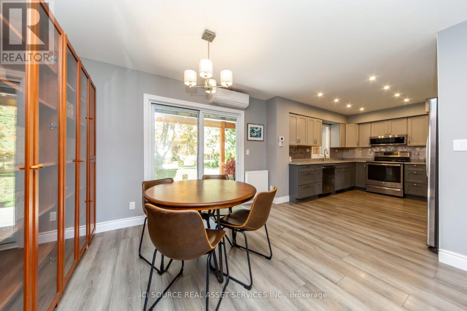 199 Mason Boulevard, Halton Hills (Ac Acton), Ontario  L7J 1A7 - Photo 19 - W12804724