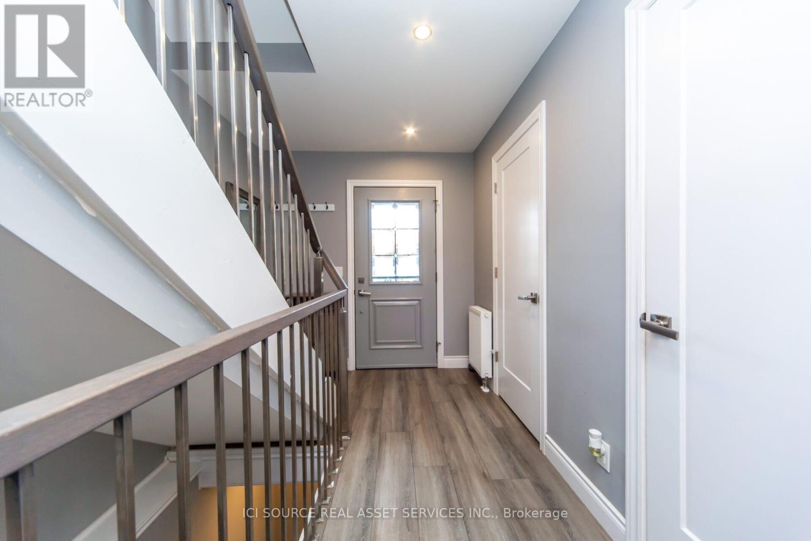 199 Mason Boulevard, Halton Hills (Ac Acton), Ontario  L7J 1A7 - Photo 7 - W12804724